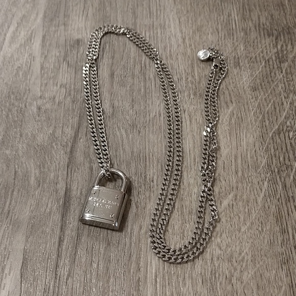 michael kors silver padlock necklace